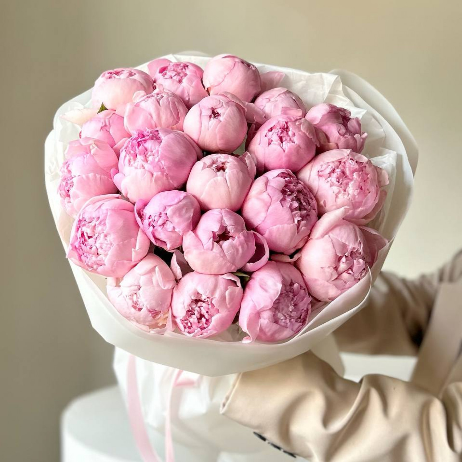 Монобукет из 21  нежного пиона № 89