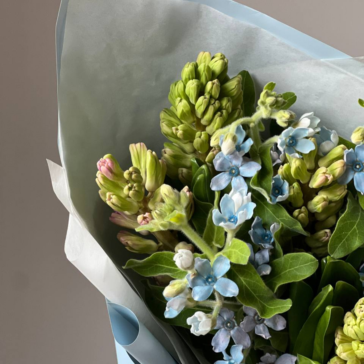 Монобукет из Гиацинтов с незабудками