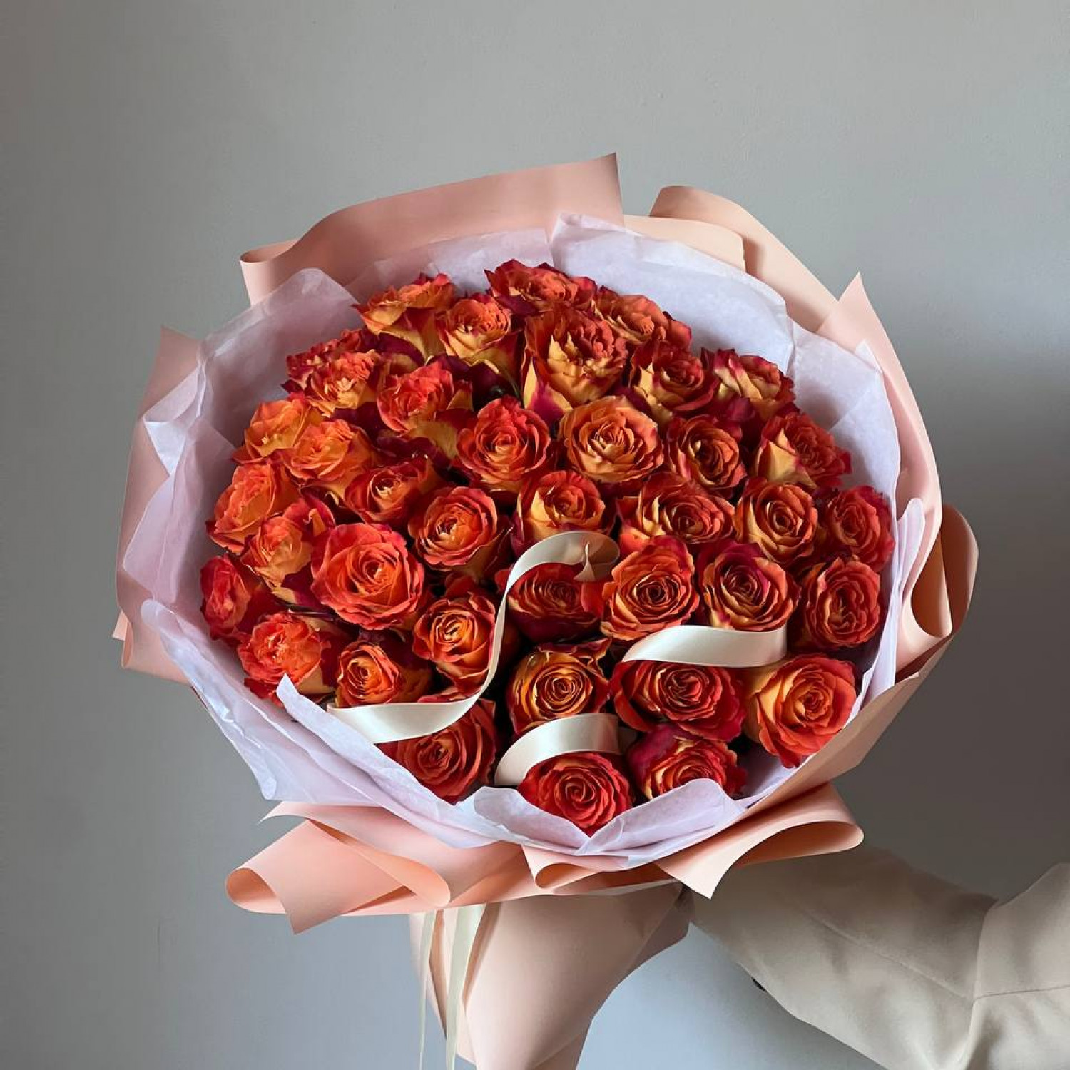 Монобукет из 35 оранжевых роз 40 см