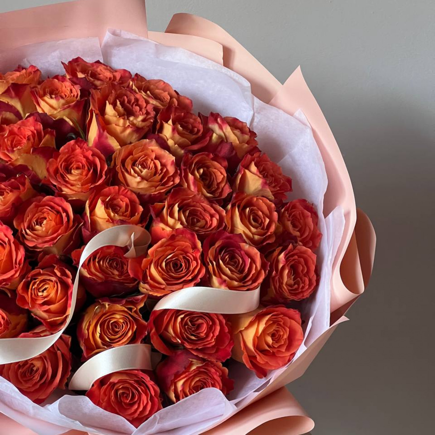 Монобукет из 35 оранжевых роз 40 см