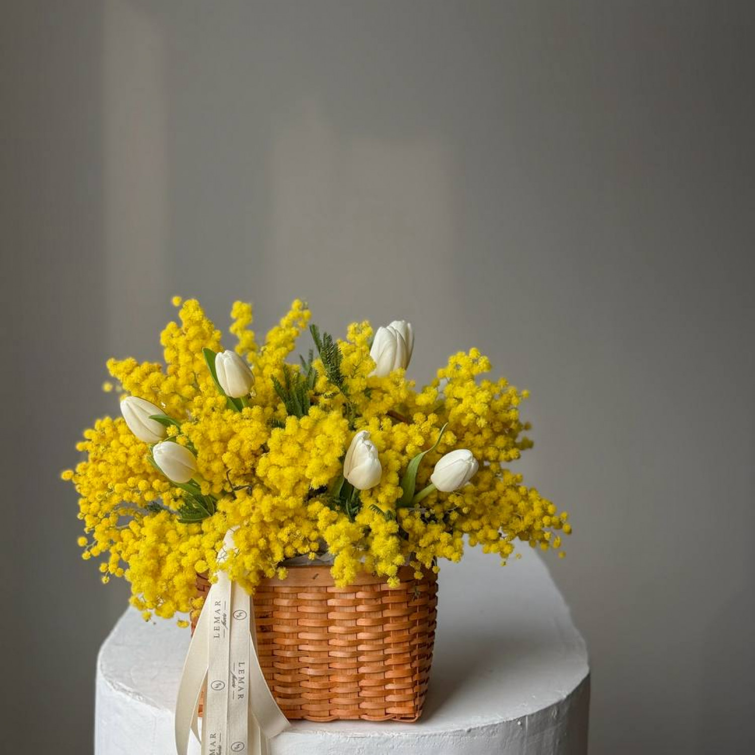 Авторская композиция в корзине 220