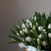 Весенняя корзина из 101 белого тюльпана