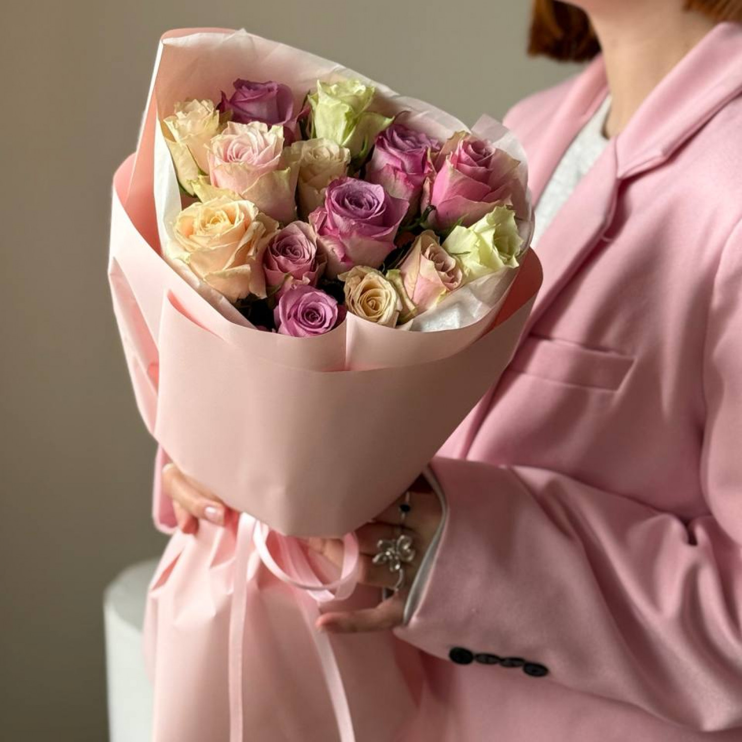 Монобукет из 15 кенийских роз микс (40 см) 207