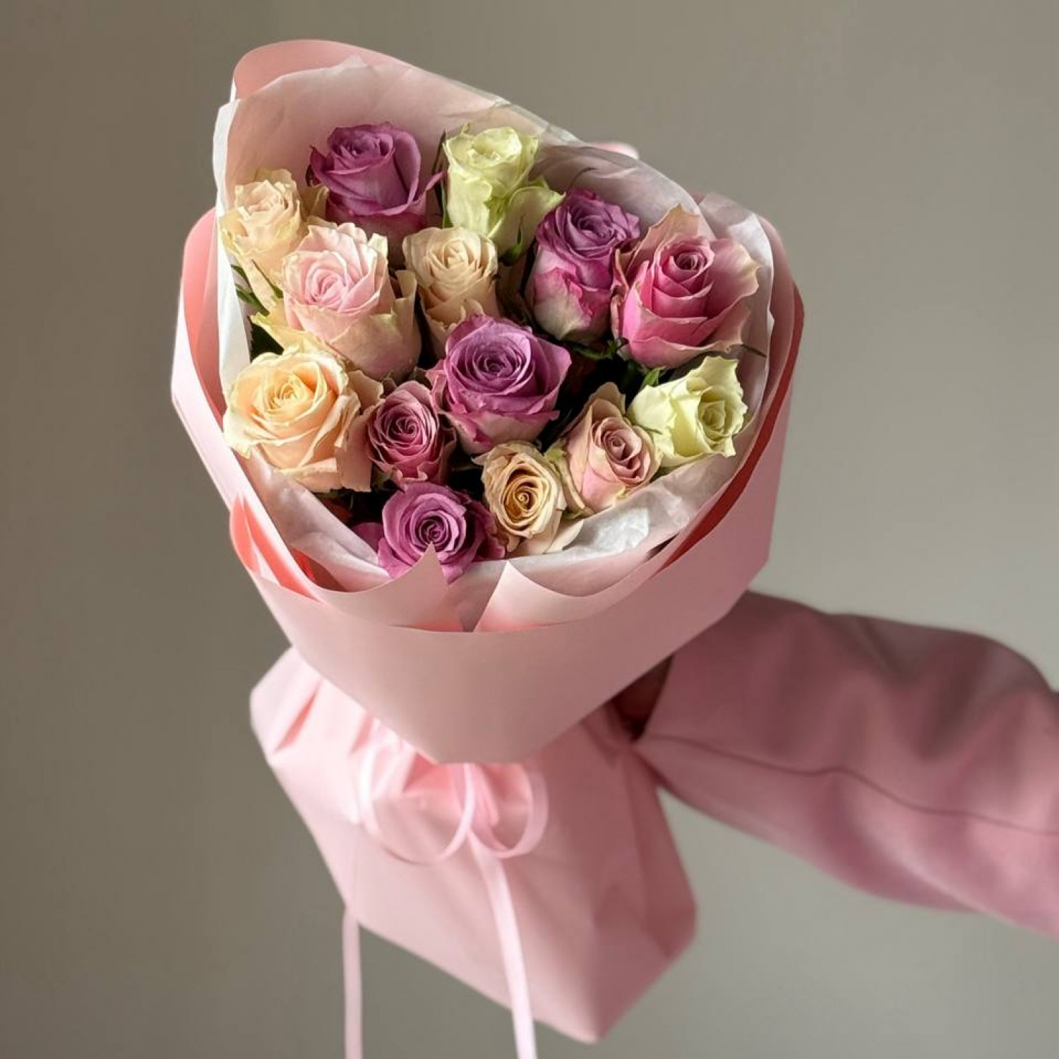 Монобукет из 15 кенийских роз микс (40 см) 207