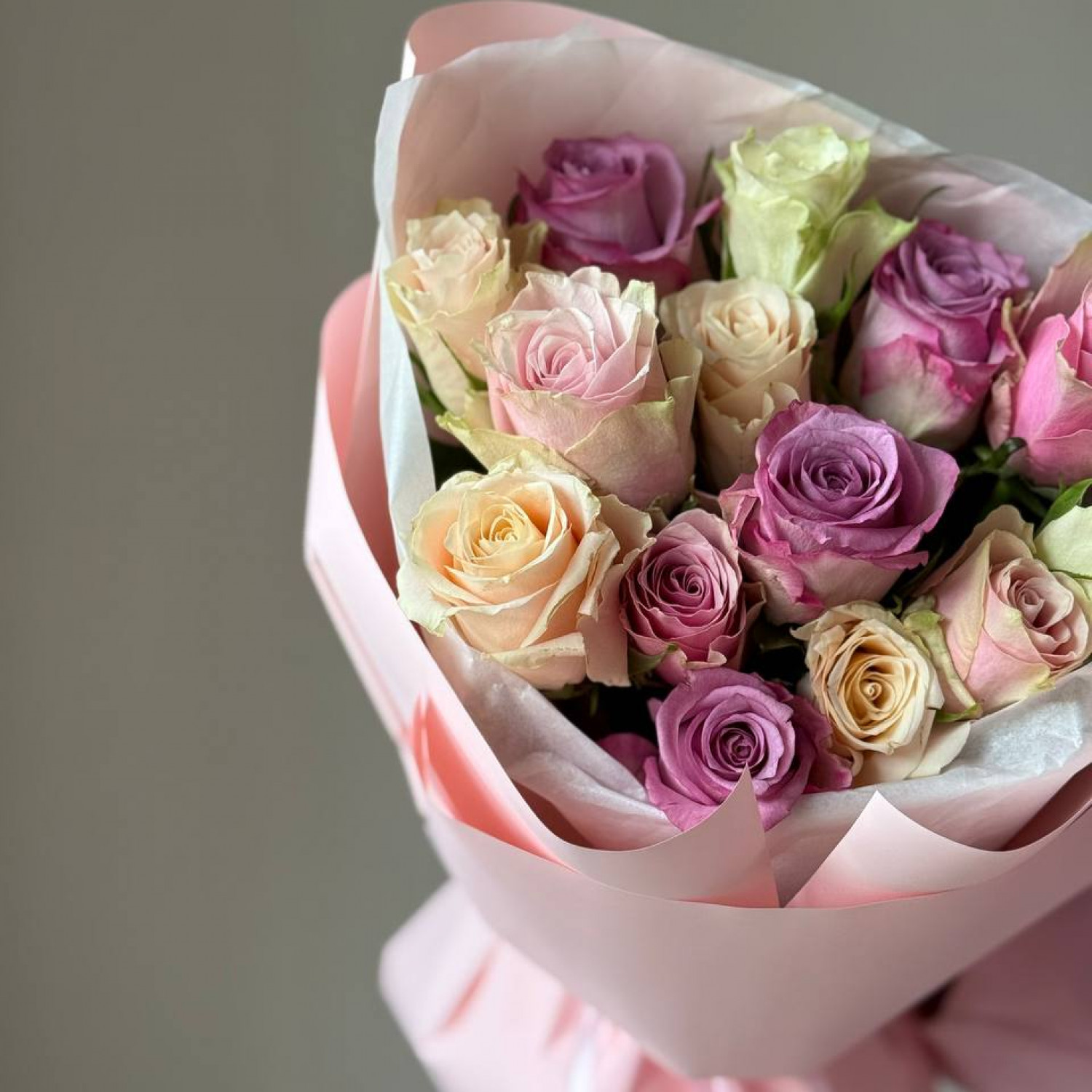 Монобукет из 15 кенийских роз микс (40 см) 207