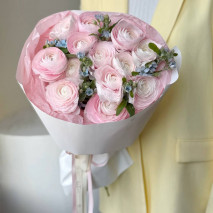 Букет из Ранункулюсов и незабудок 202