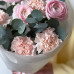Нежный букет из ранункулюсов с диантусами 199