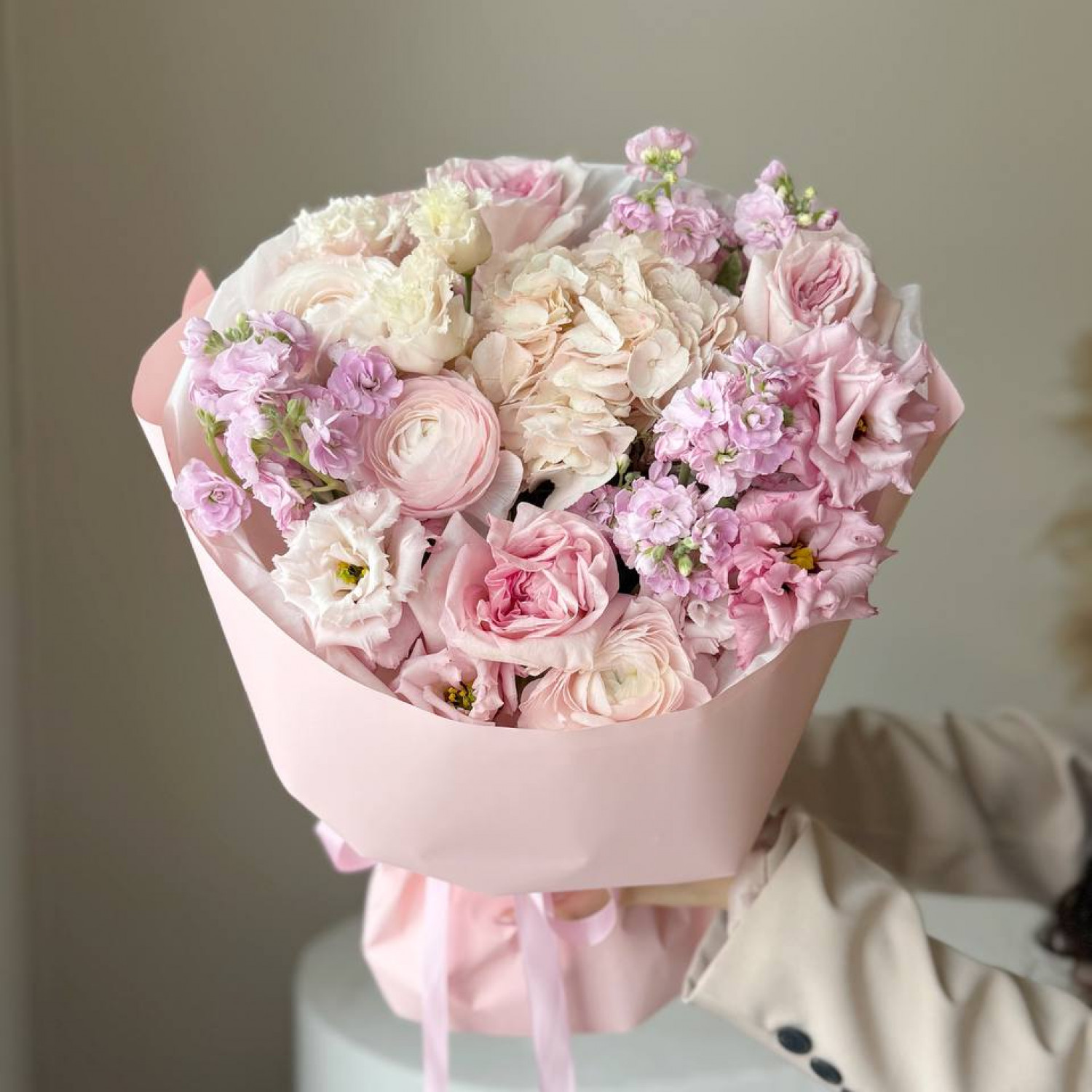 Авторский букет с ранункулюсами 187