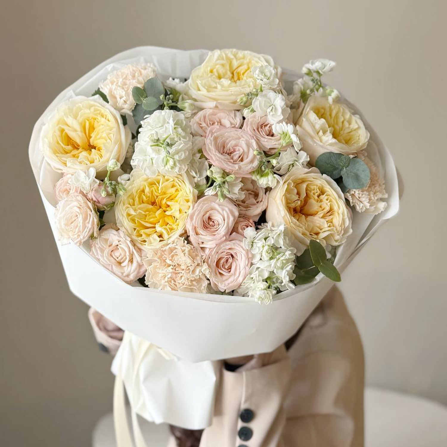 Авторский букет с пионовидными розами 186