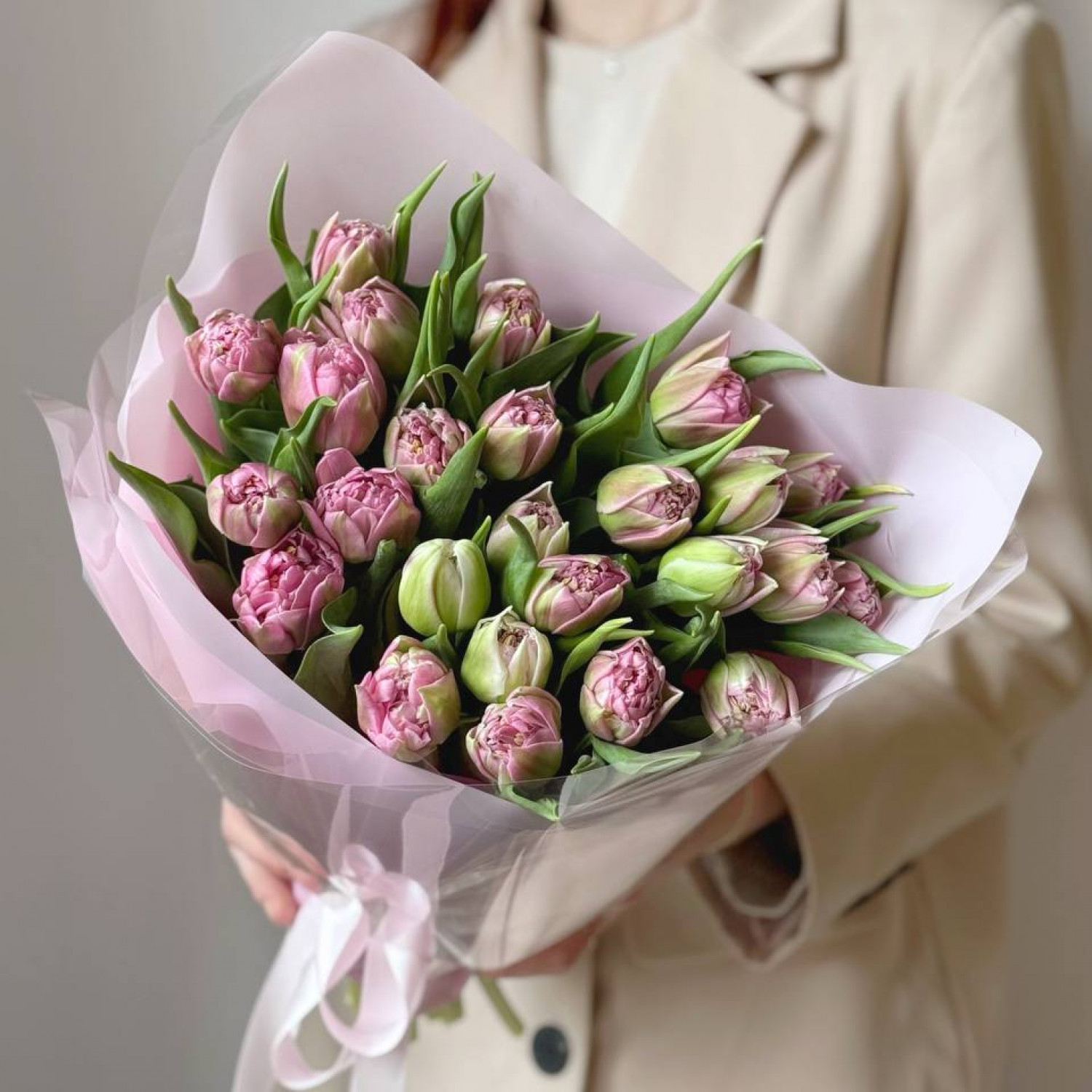 Монобукет из 25 нежных пионовидных тюльпана