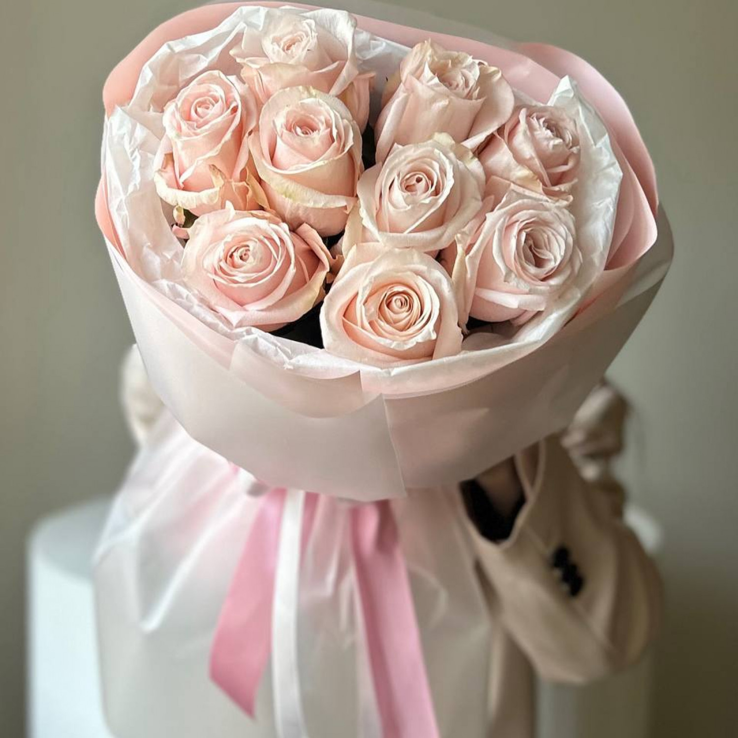 Монобукет из 9 пудовых эквадорских роз Помароса №105