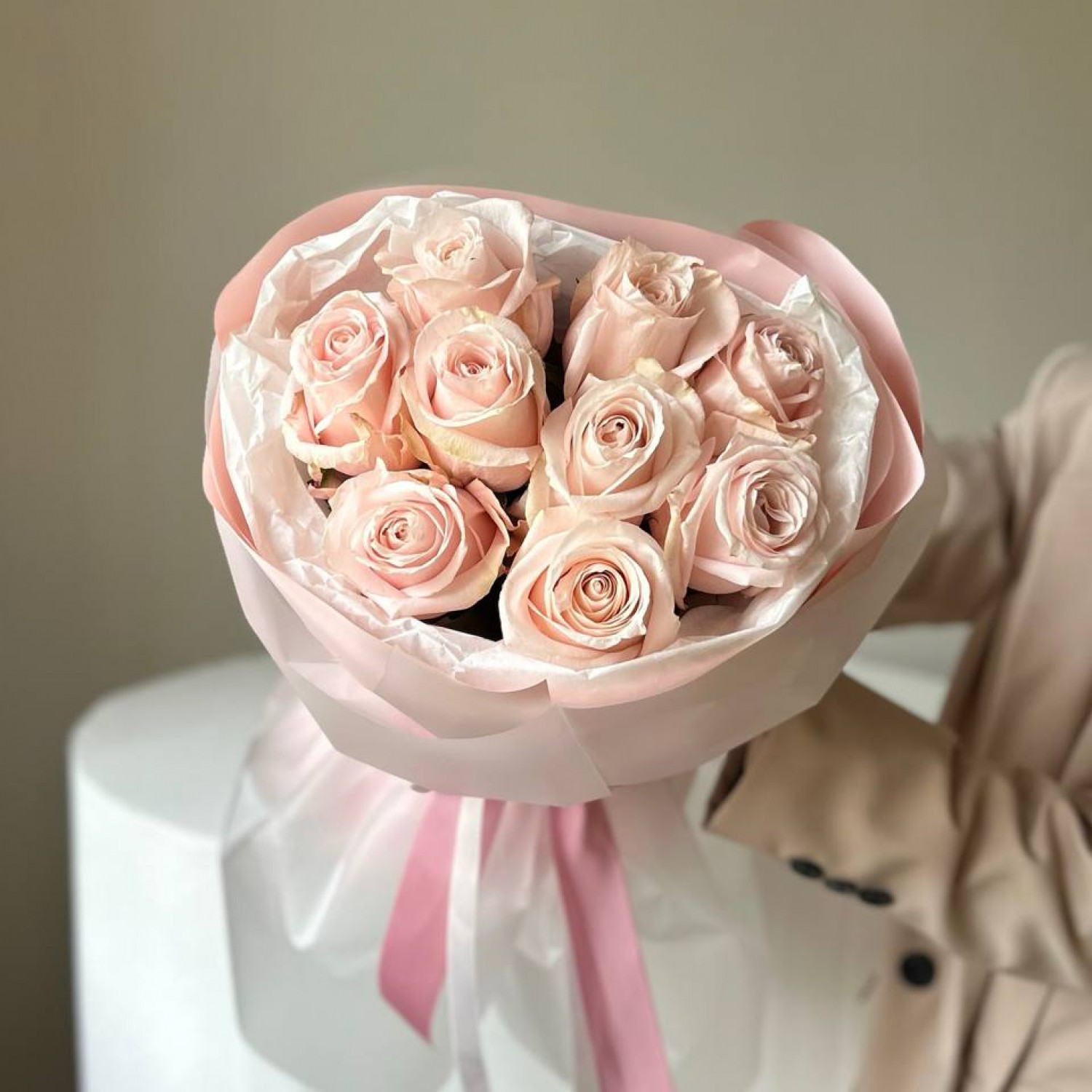 Монобукет из 9 пудовых эквадорских роз Помароса №105