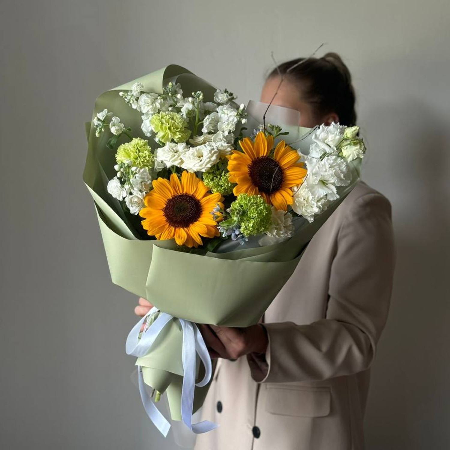 Авторский букет с подсолнухами