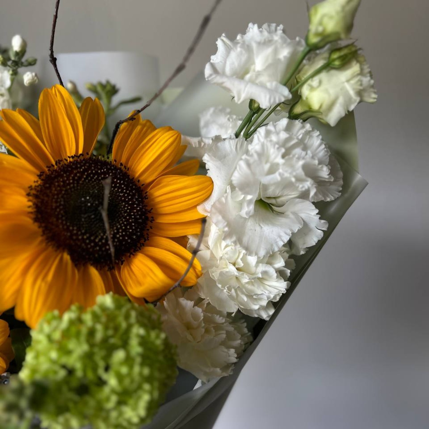 Авторский букет с подсолнухами