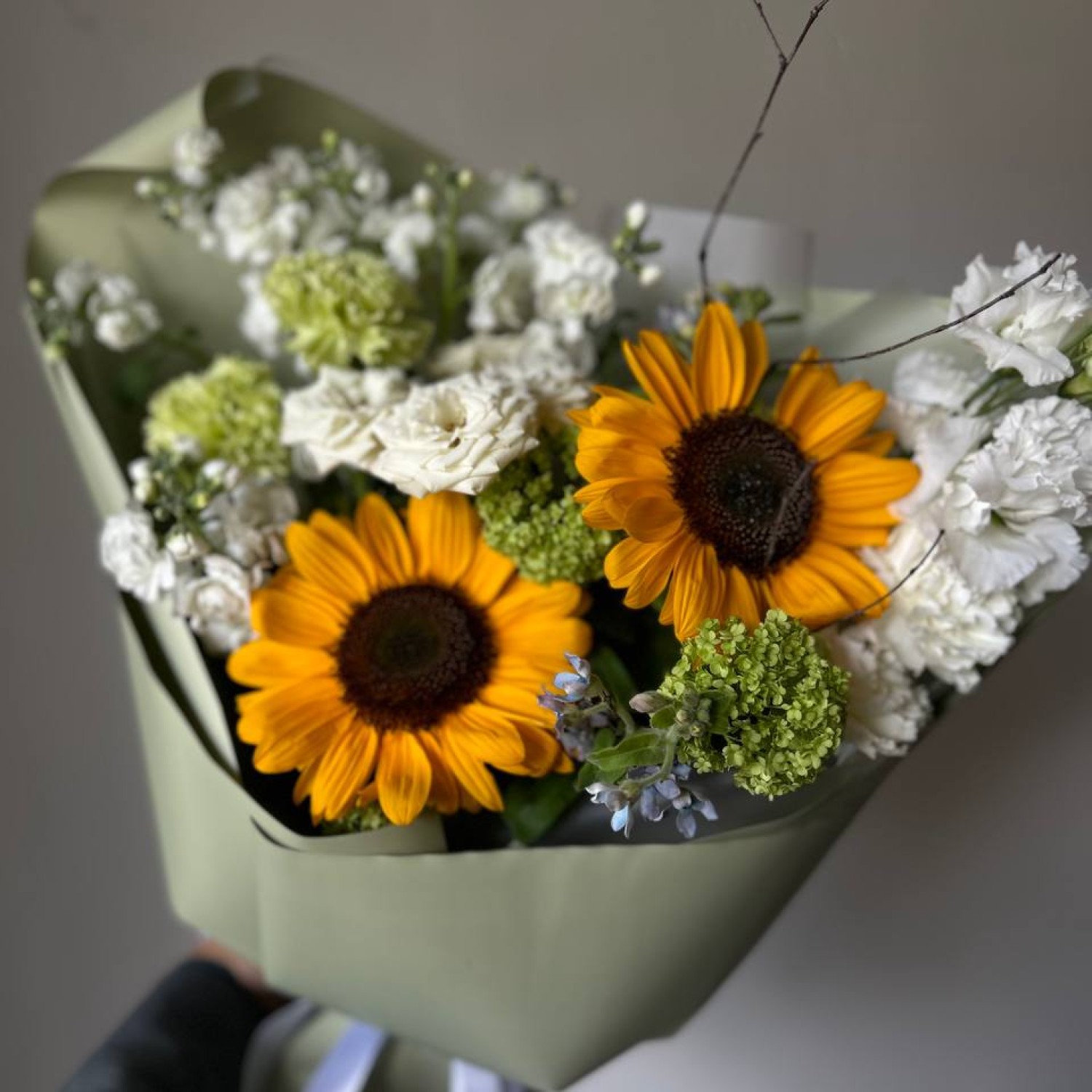 Авторский букет с подсолнухами
