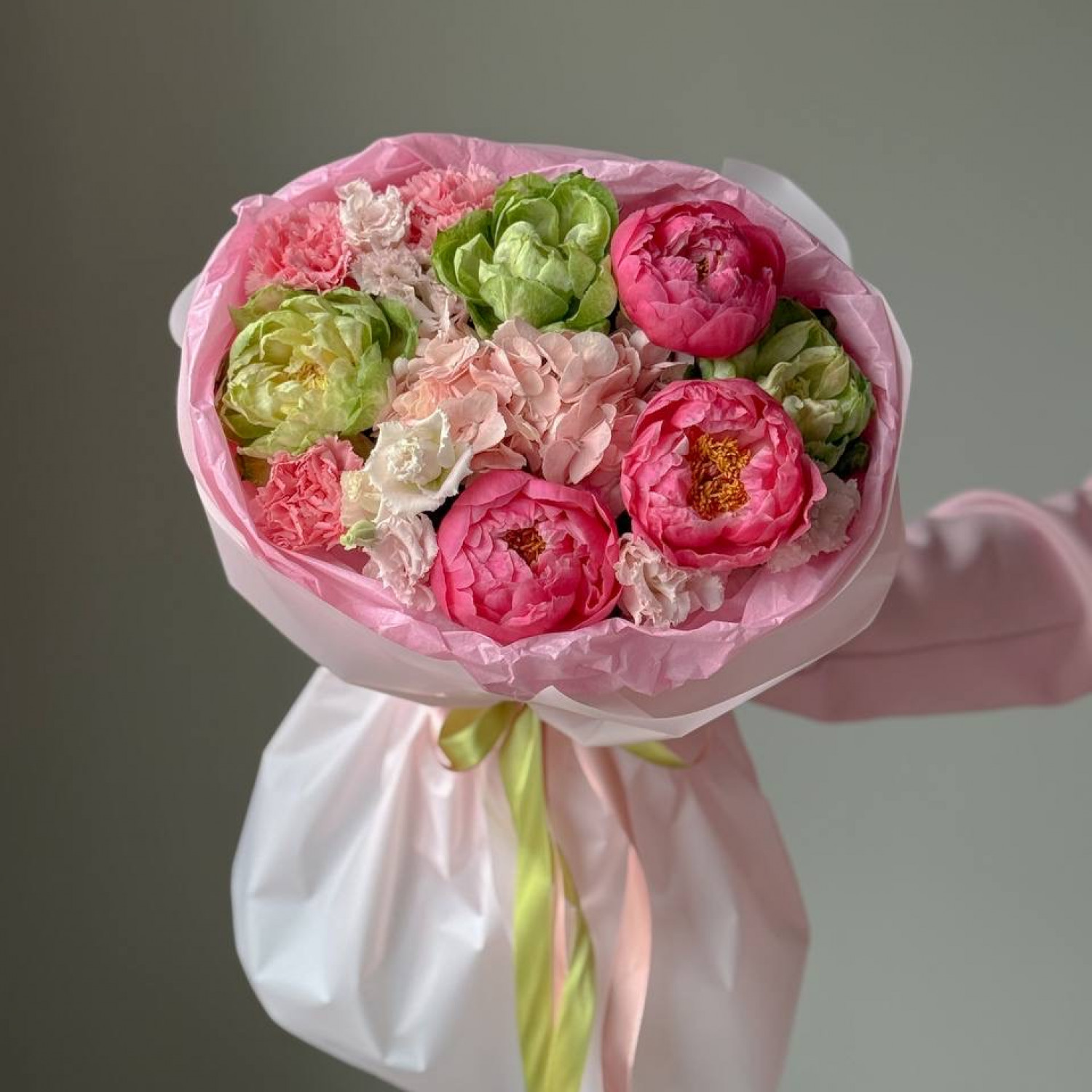 Авторский букет с пионами 287