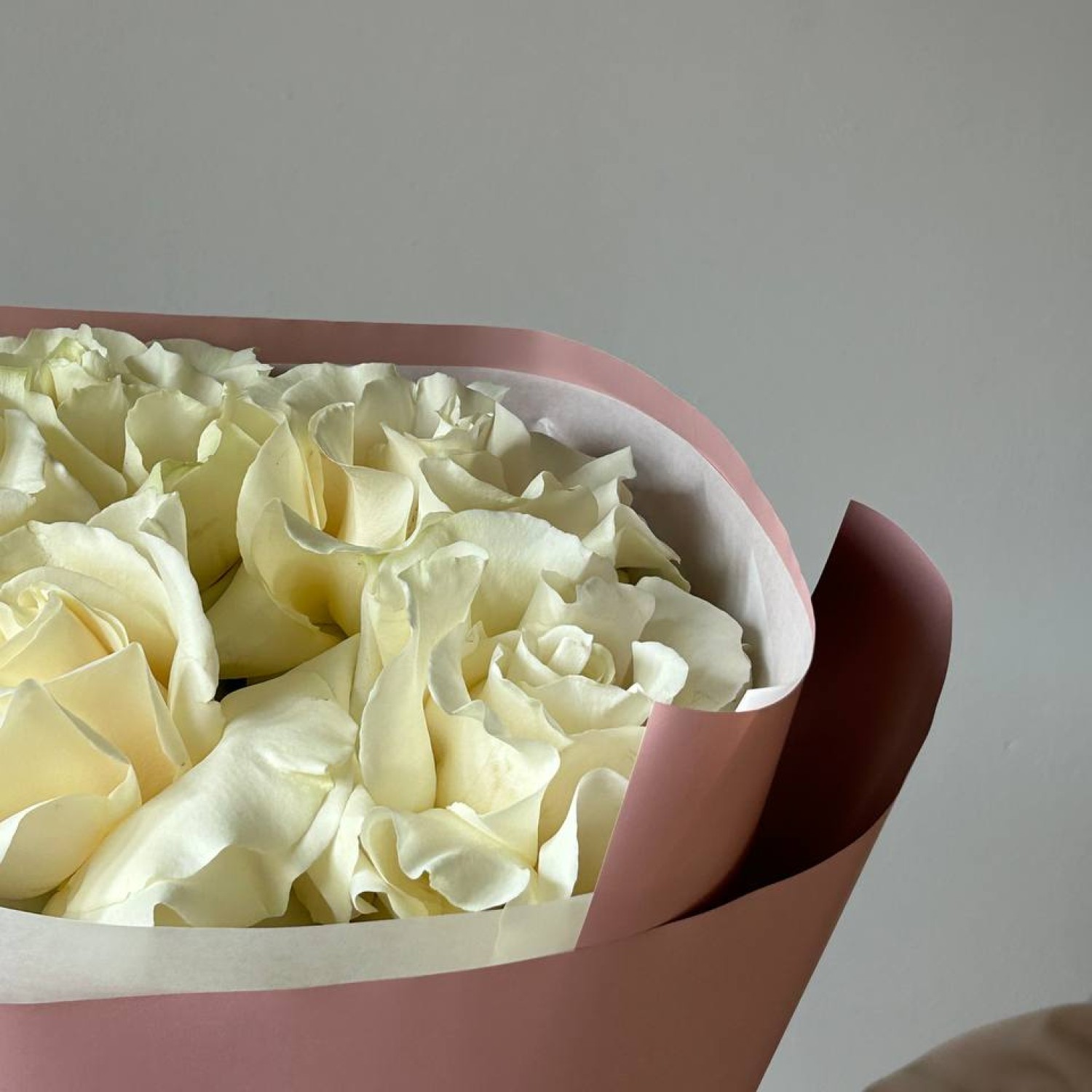 Монобукет из 5 белых французских роз