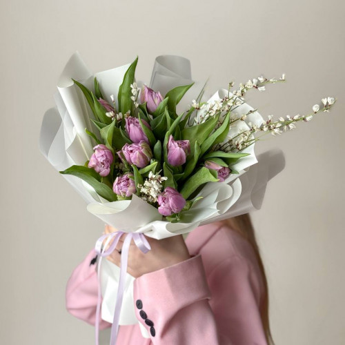 Букет из тюльпанов и генисты  237