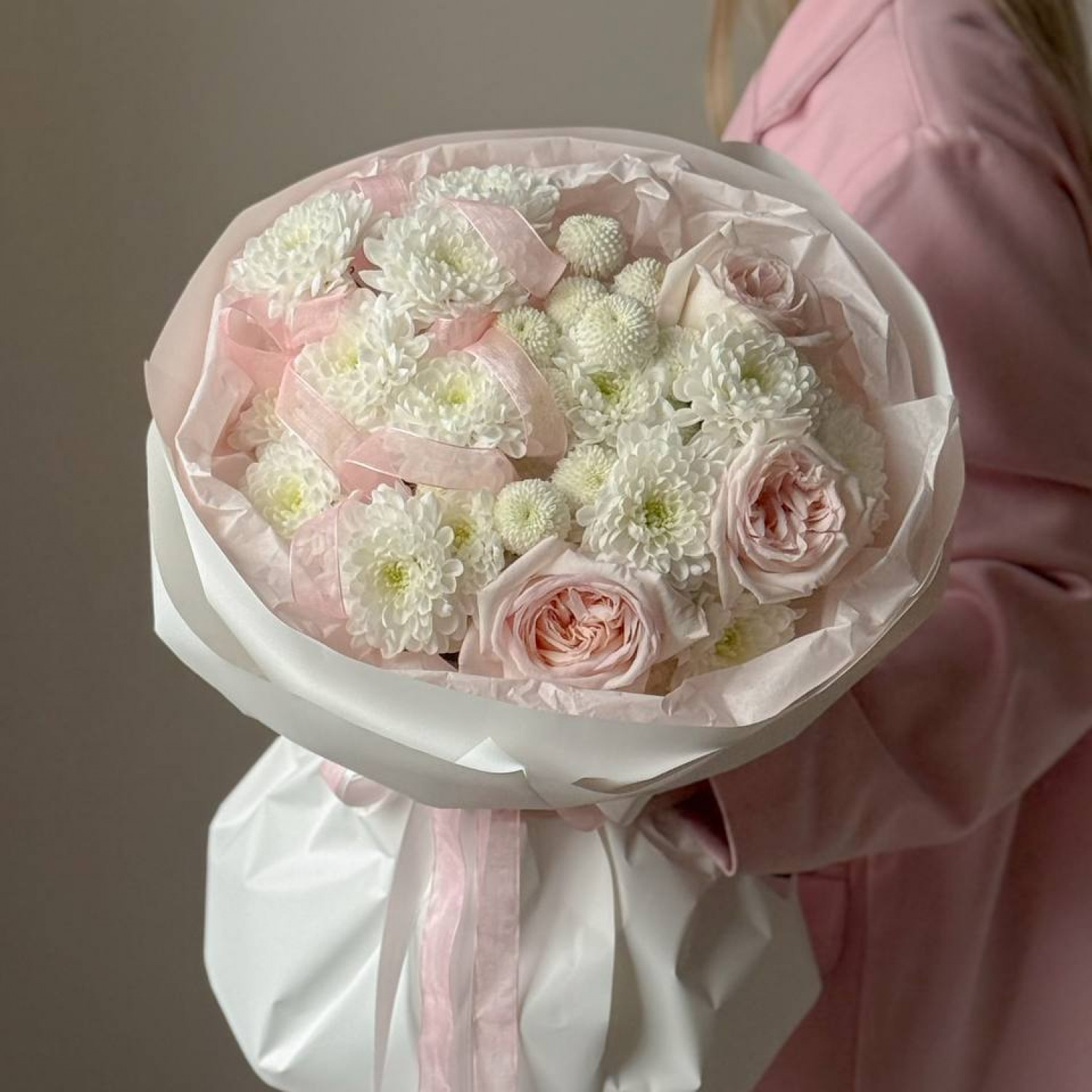 Авторский нежный букет 245