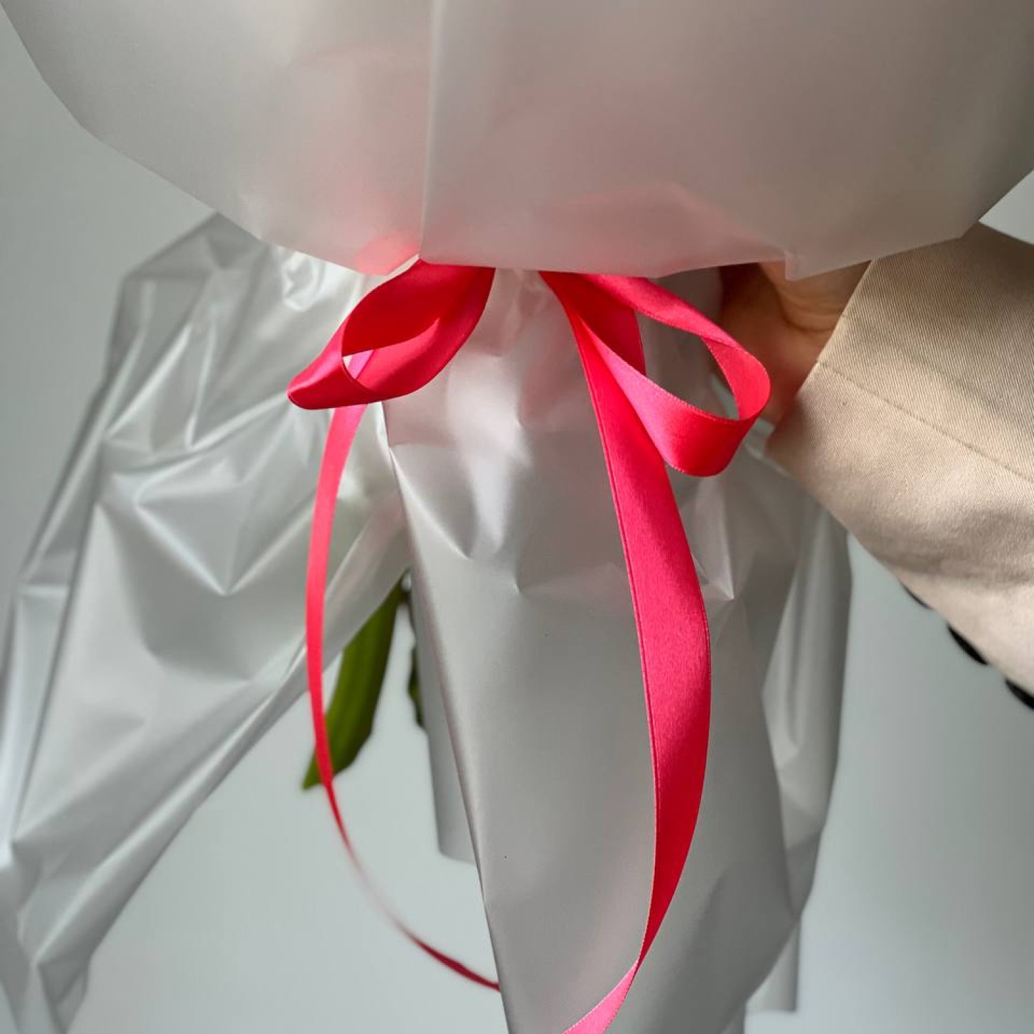 Летний сборный букет с пионами