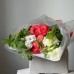Летний сборный букет с пионами