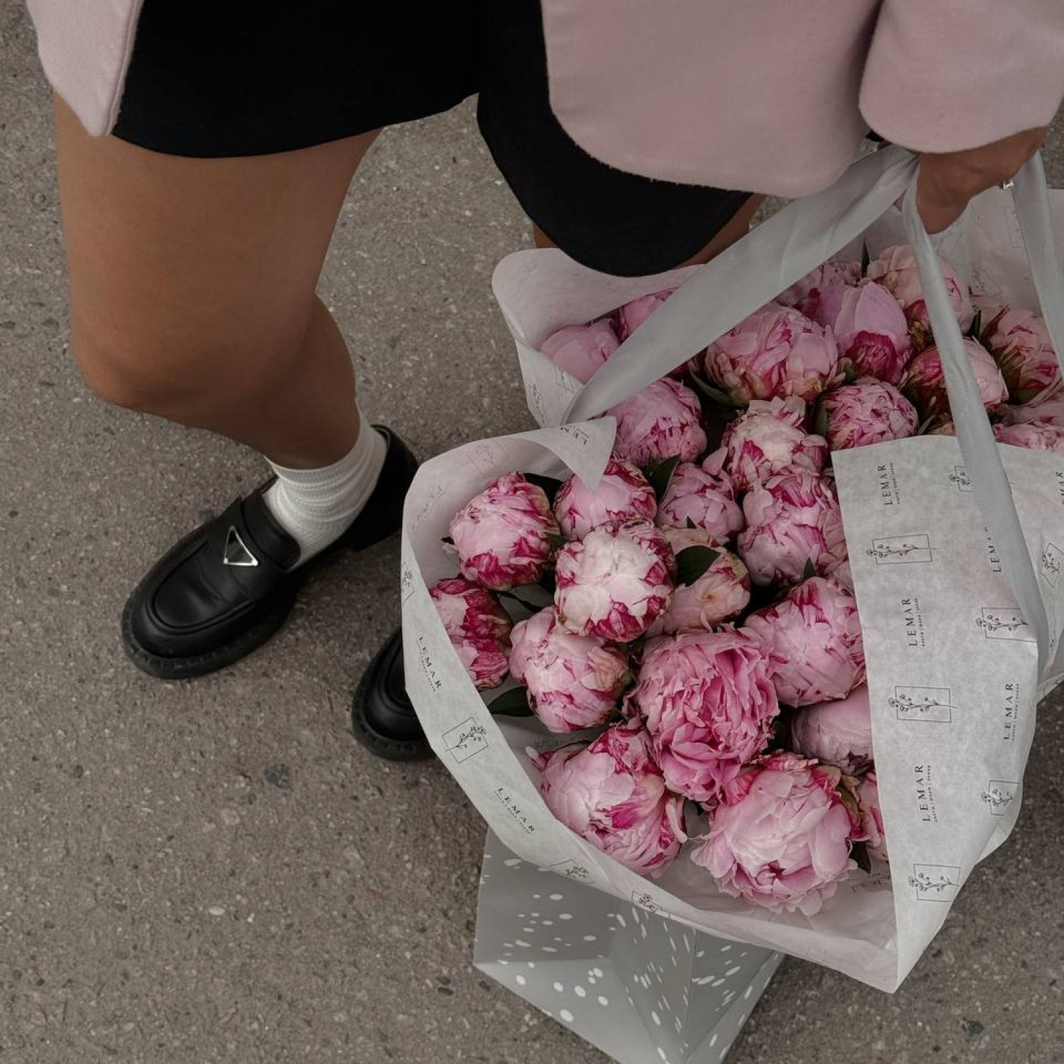 Монобукет из 35 розовых пионов