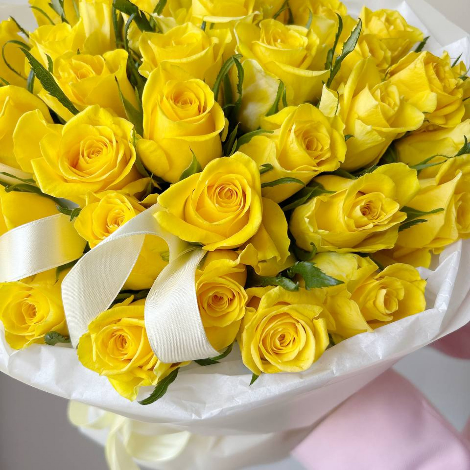 Монобукет из 35 желтых Кенийских роз 40 см