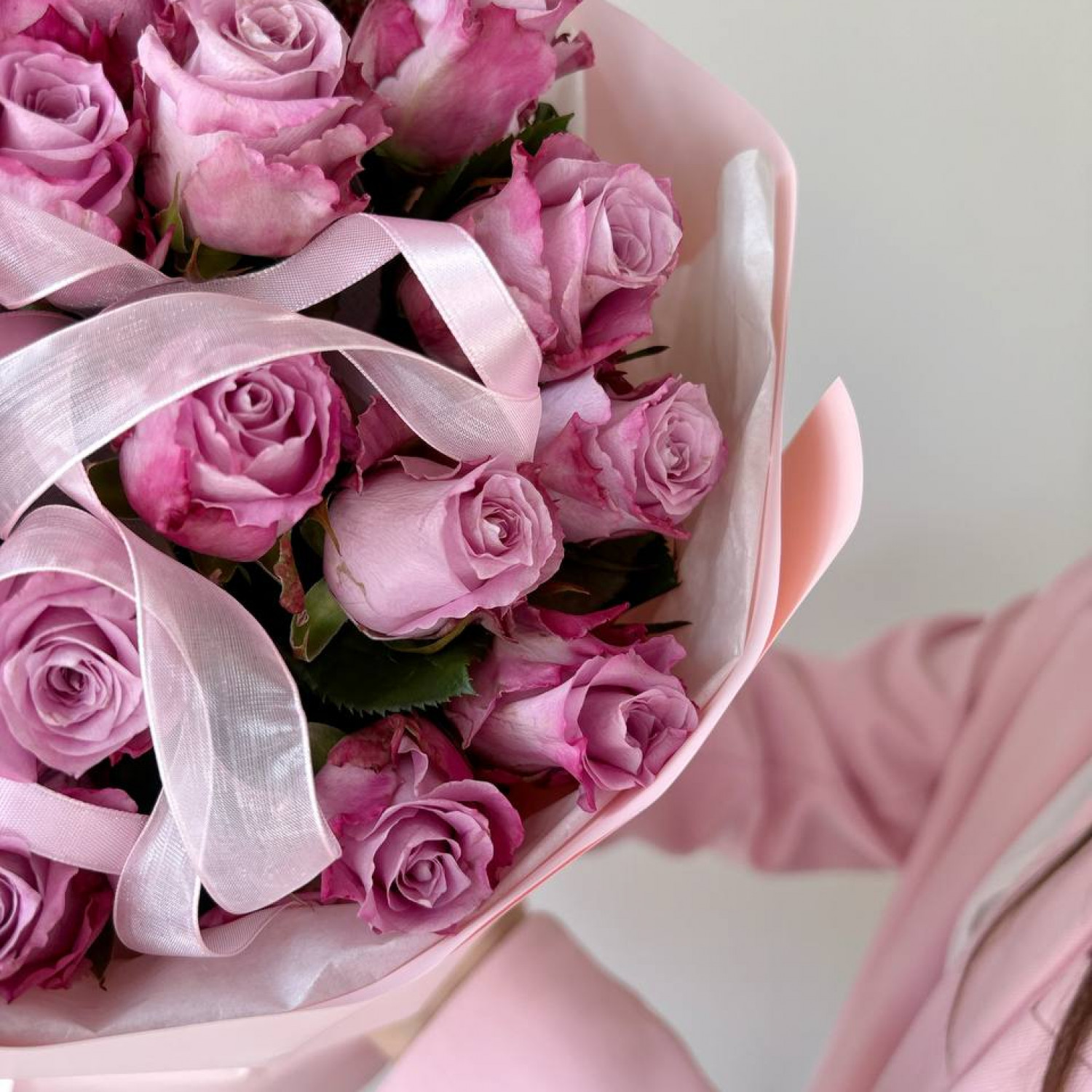 Монобукет из 35 сиреневых роз