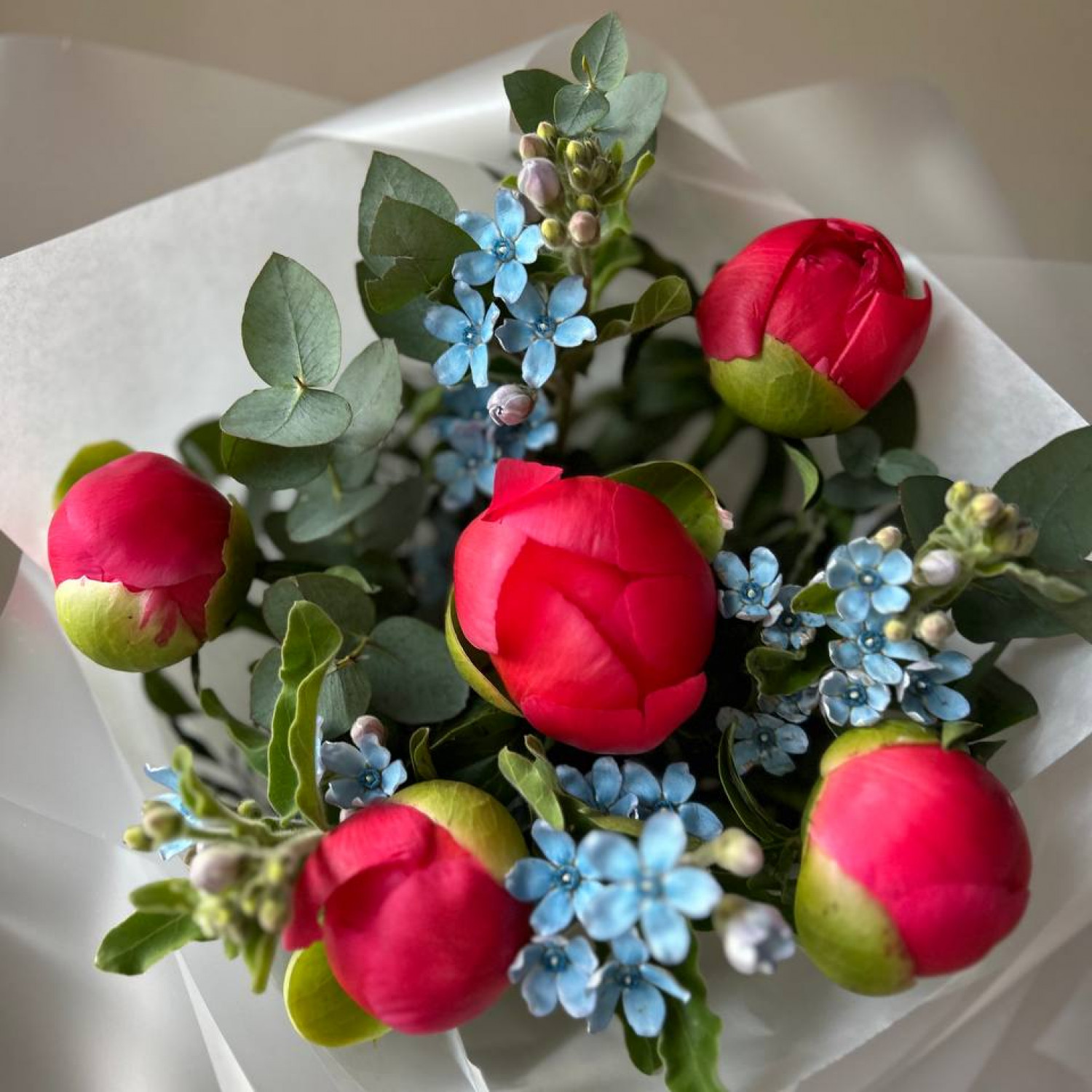 Авторский букет с пионами Корал Шарм №53