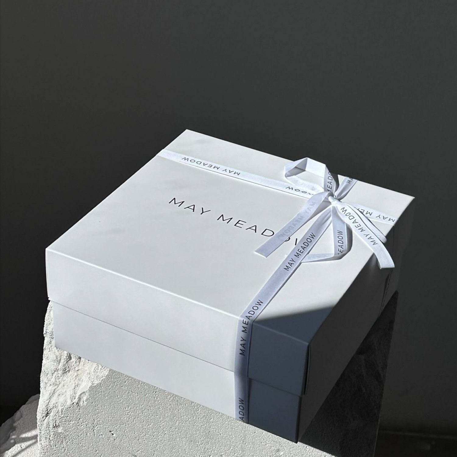 MAY MEADOV Набор подарочный 2 свечи +1 бомбочка + 1 саше