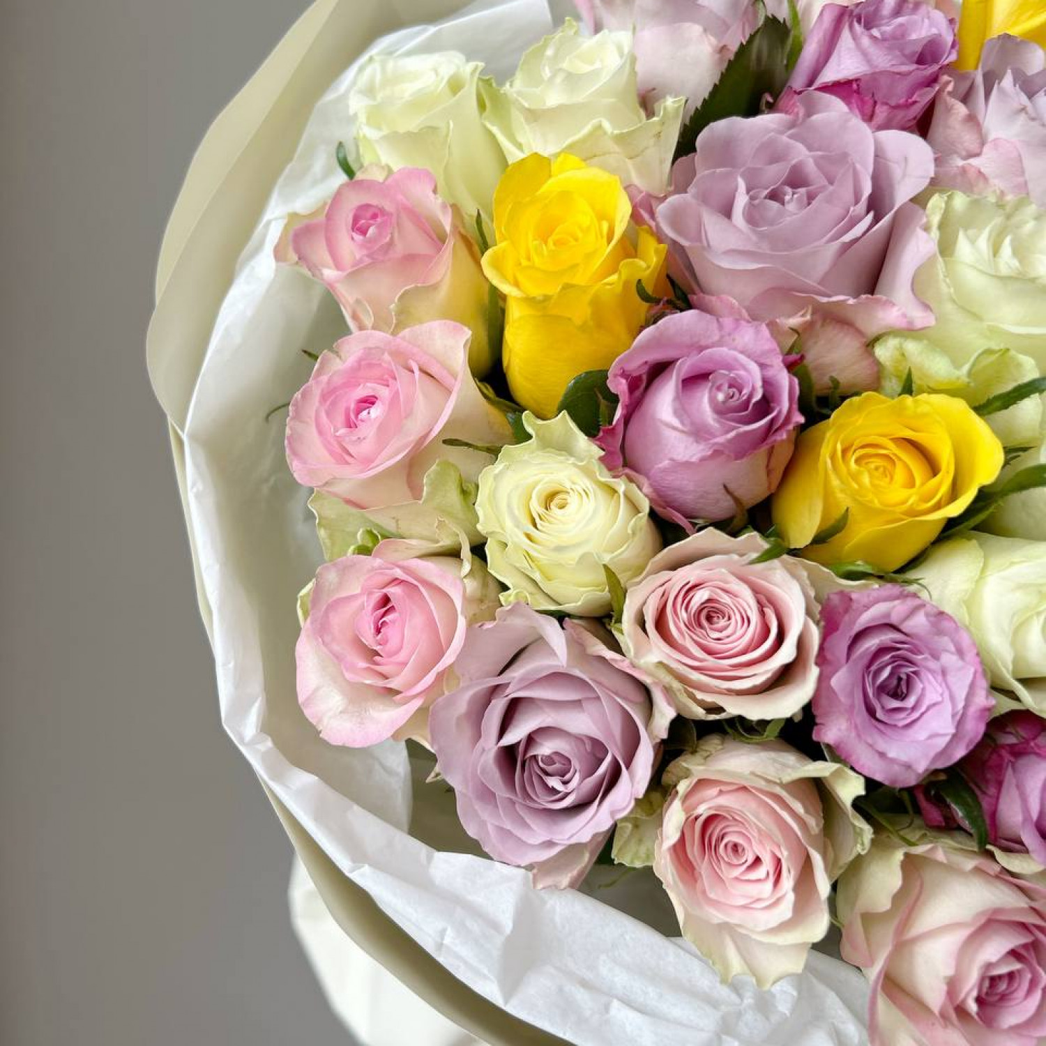 Монобукет из 35 роз микс