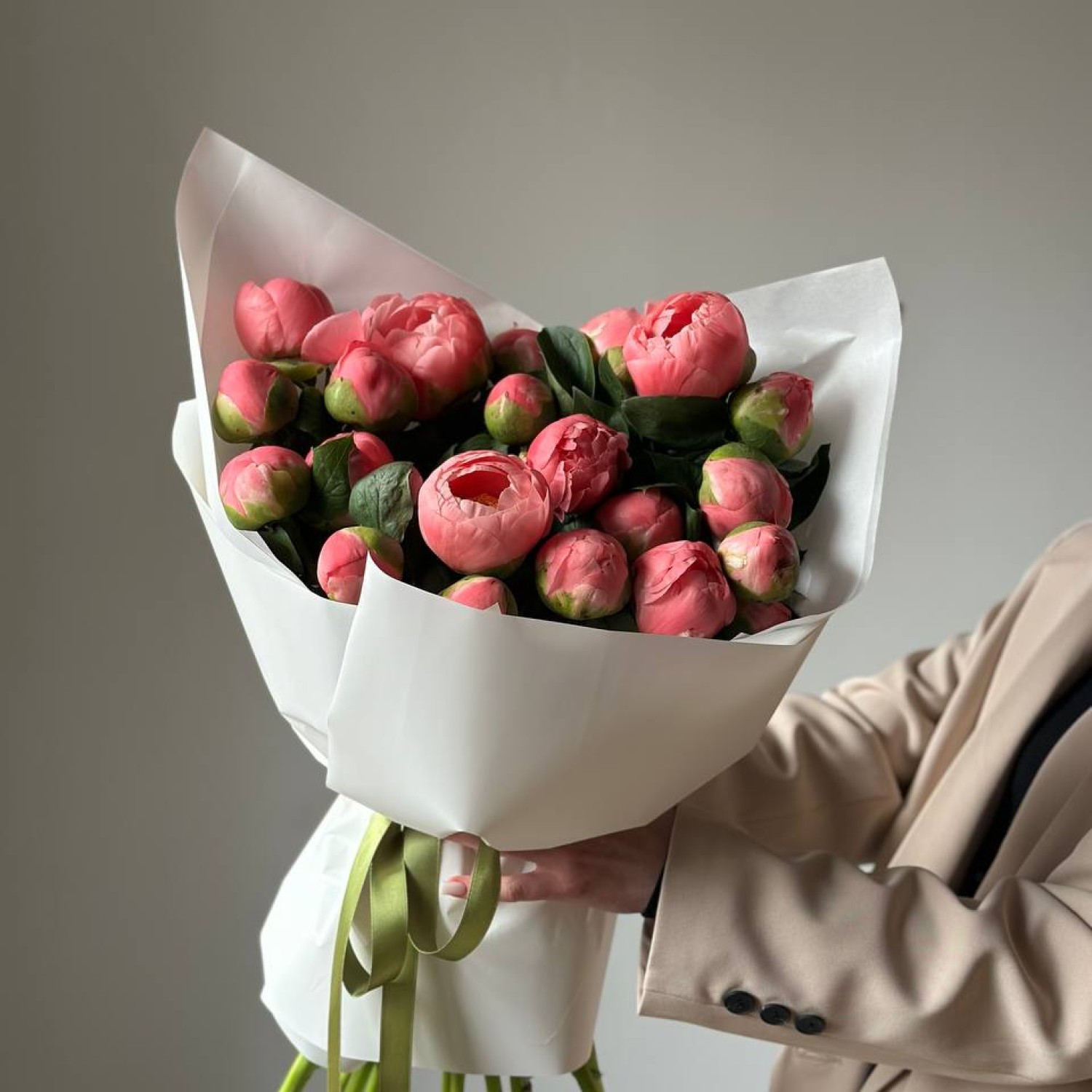 Монобукет из 21 пиона