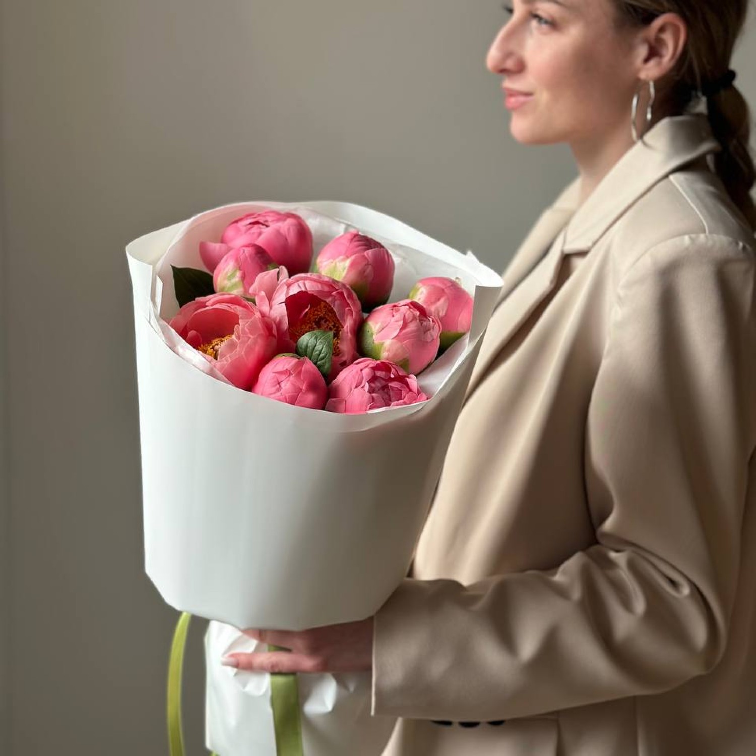 Монобукет из 9 пионов Салмон