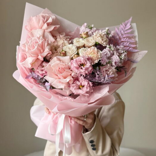 Авторский нежный букет с французскими розами 014