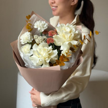 Авторский букет с белыми французскими розами 012 Авторский букет с белыми французскими розами 012