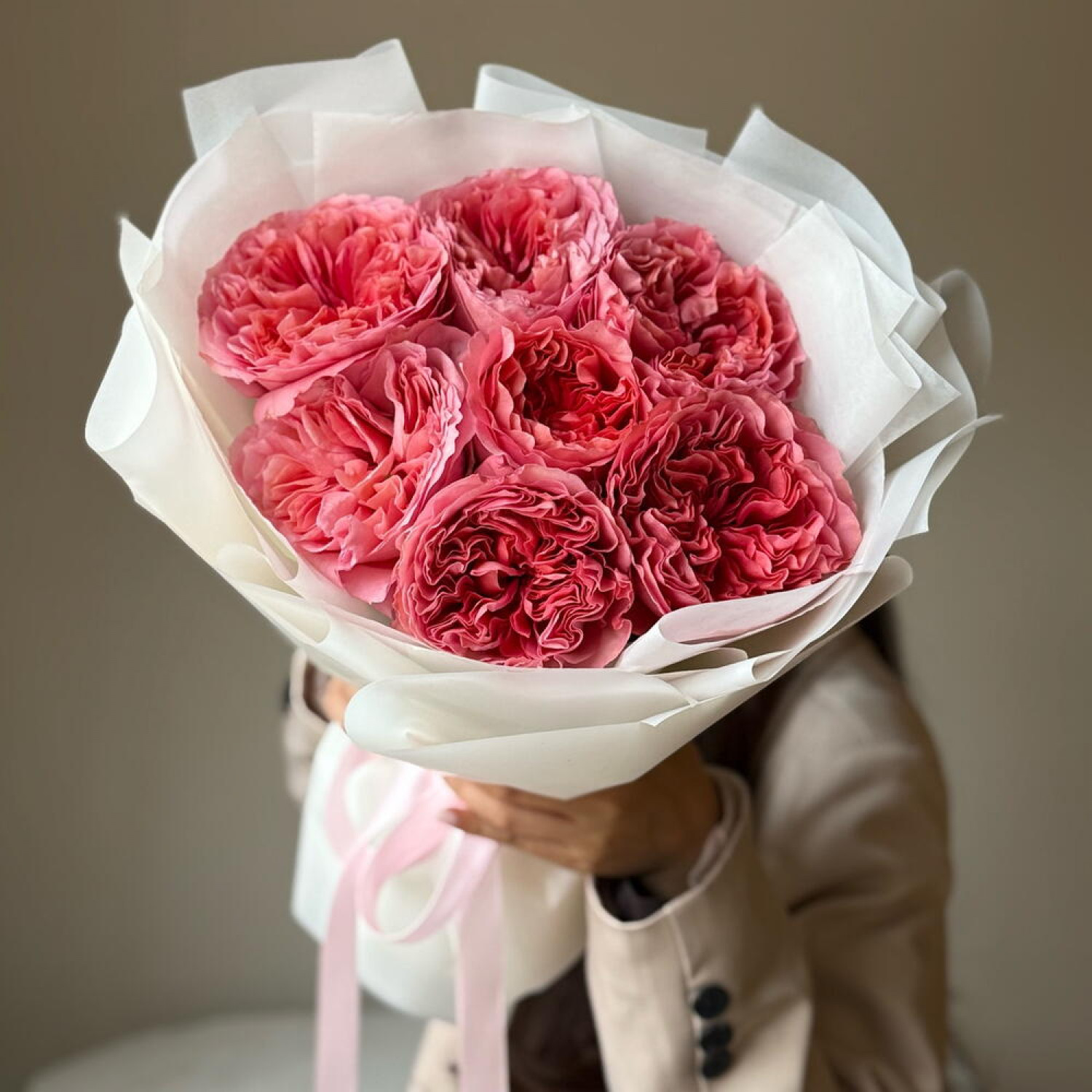 Монобукет из 7 пионовидных роз 010