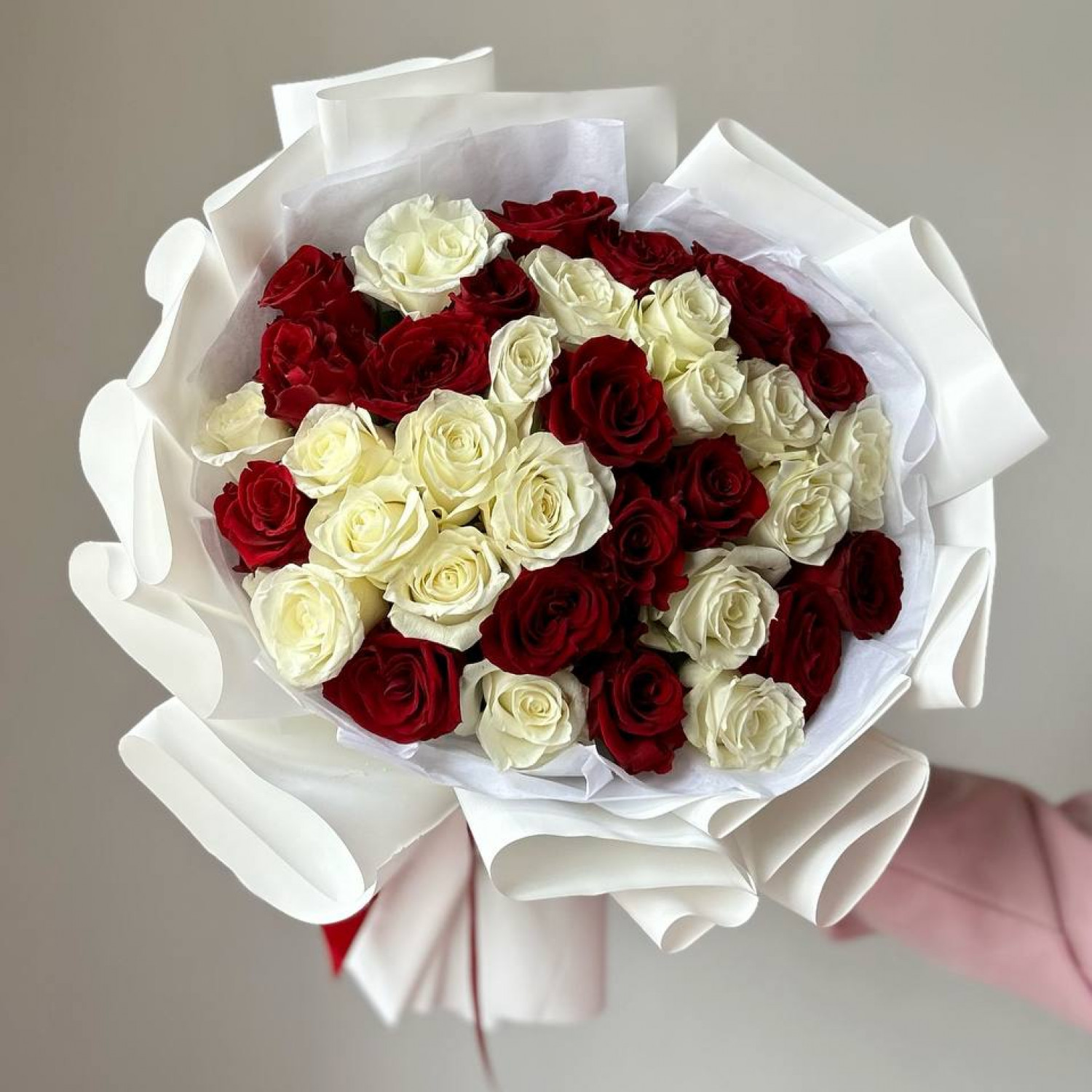 Монобукет из 35 кенийских роз 40 см