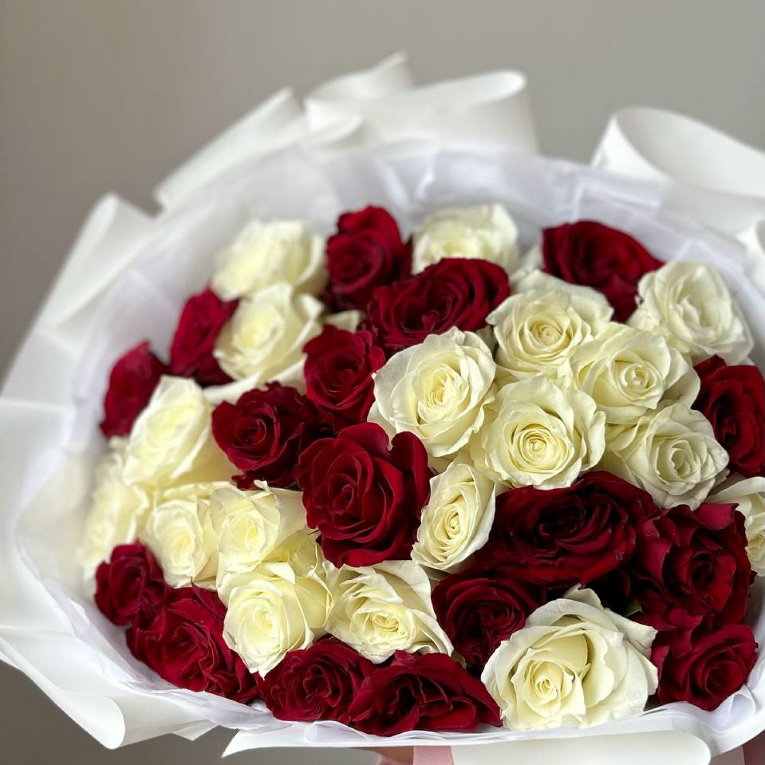 Монобукет из 35 кенийских роз 40 см