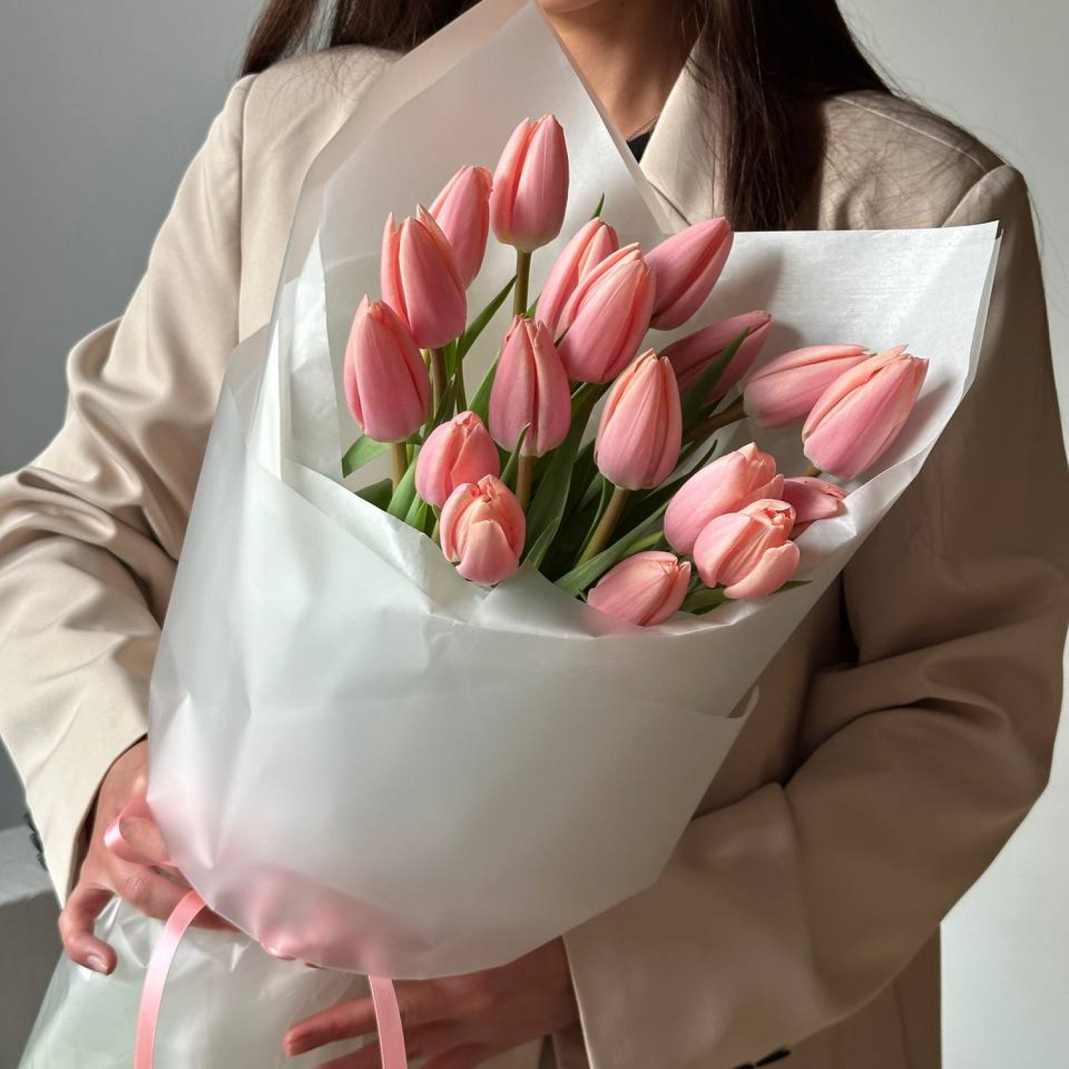 Монобукет из 19 Лососевых тюльпана Тис Бутс