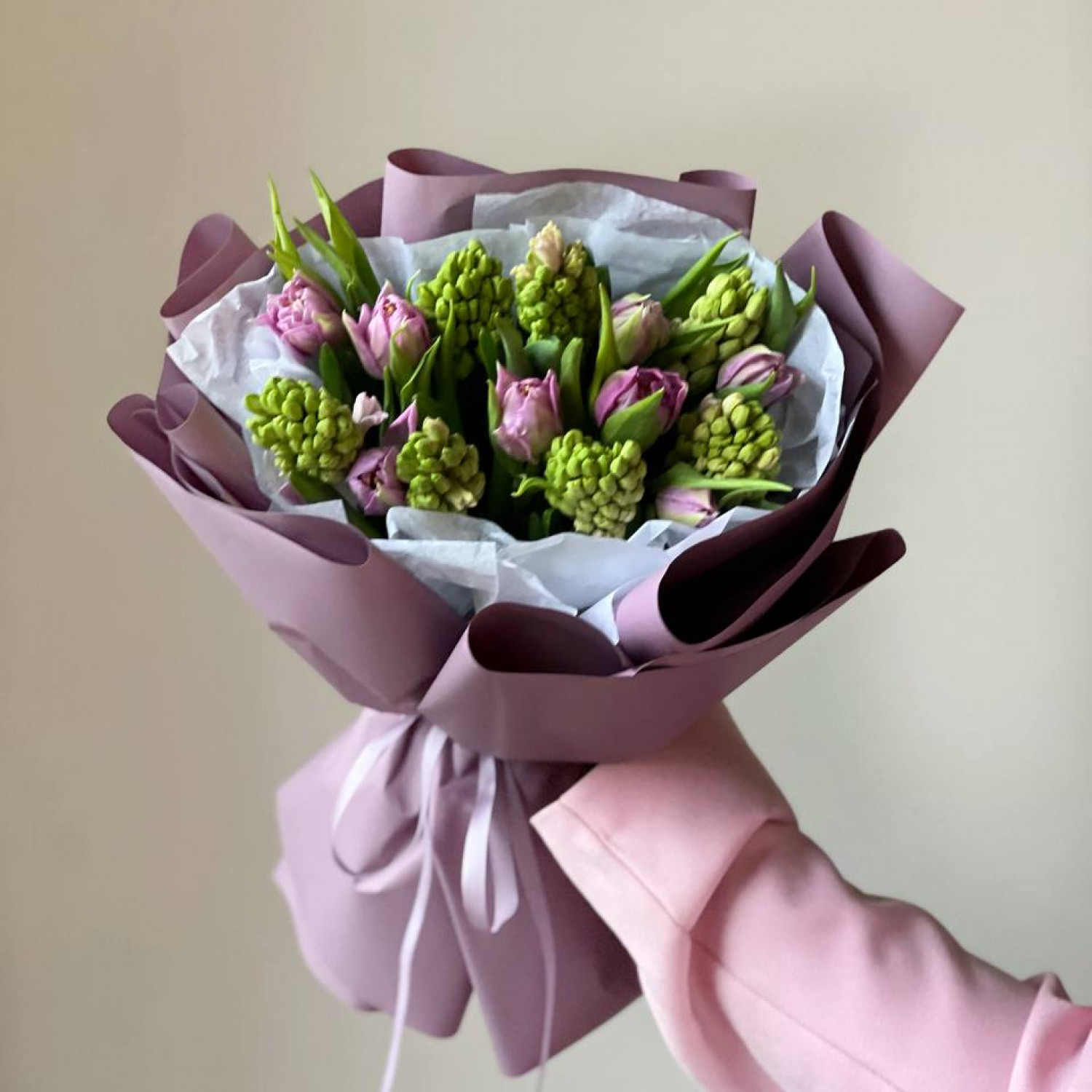 Весенний букет из тюльпанов и гиацинтов №12