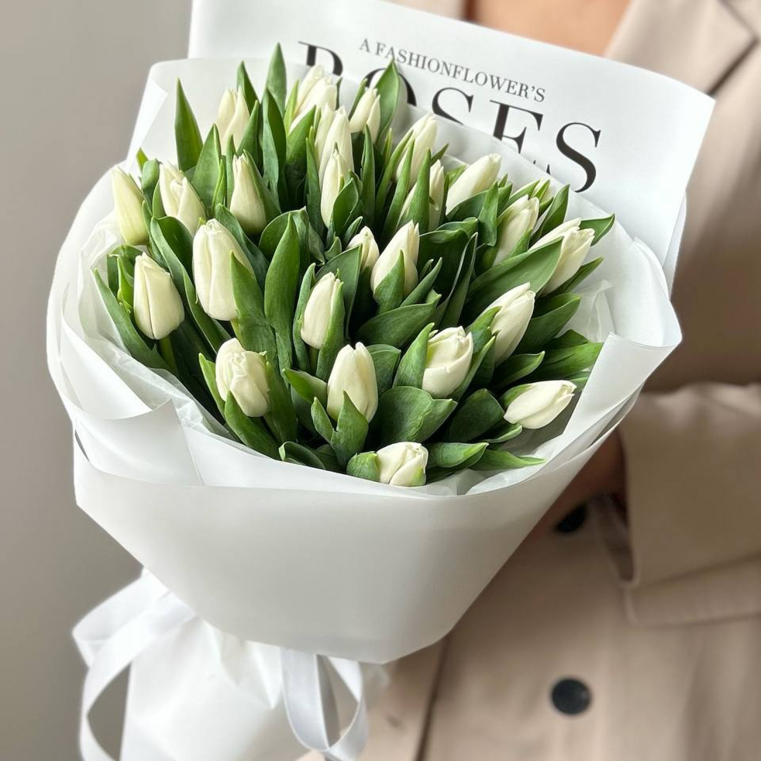Монобукет из 25 белых тюльпанов №28